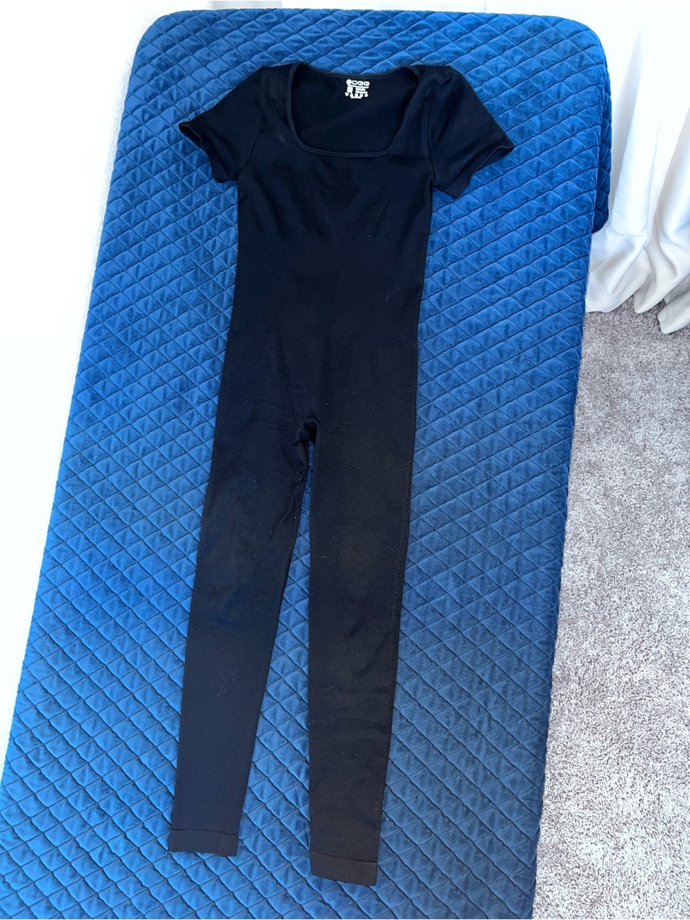 Women's Black Short-Sleeve Scoop-Neck Jumpsuit Size Small Ribbed Casual Bodysuit